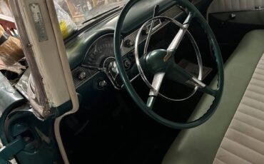 Chevy-4-door-1956-green-2