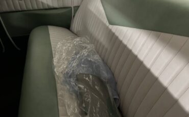 Chevy-4-door-1956-green-3