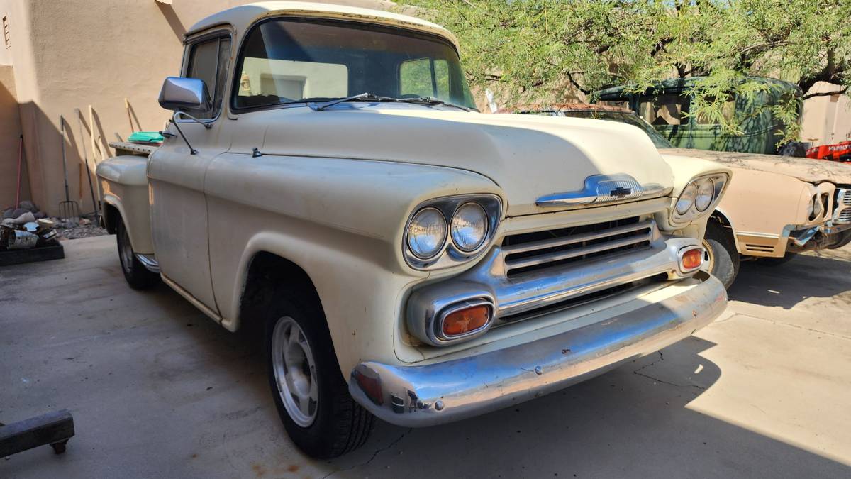 Chevy-apache-1958-32