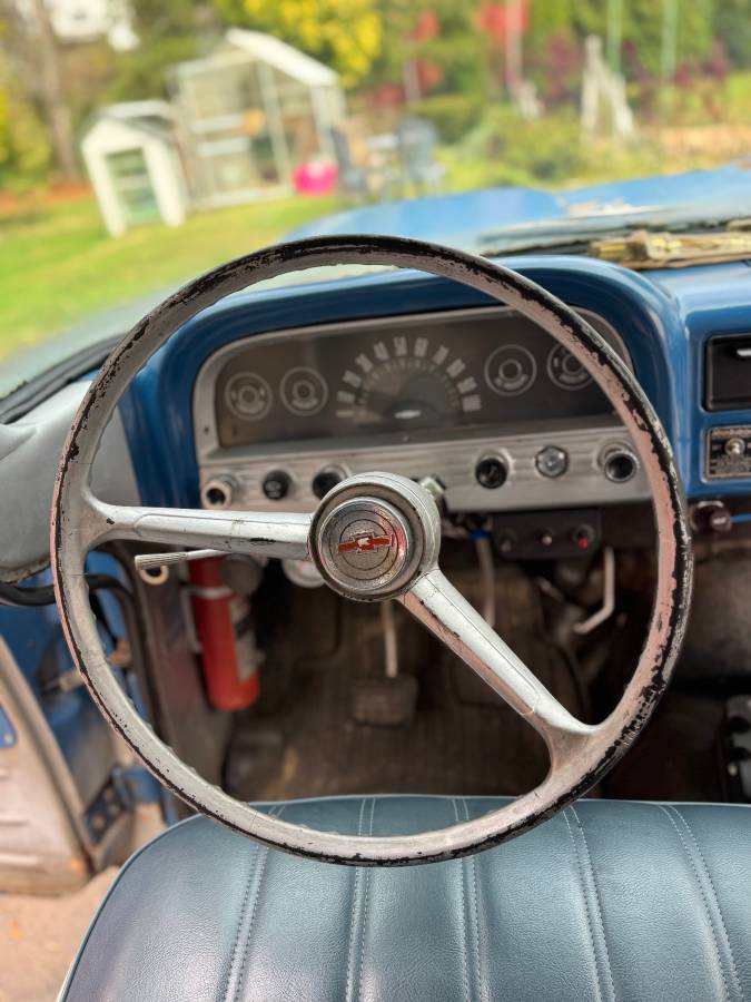 Chevy-apache-1961-10