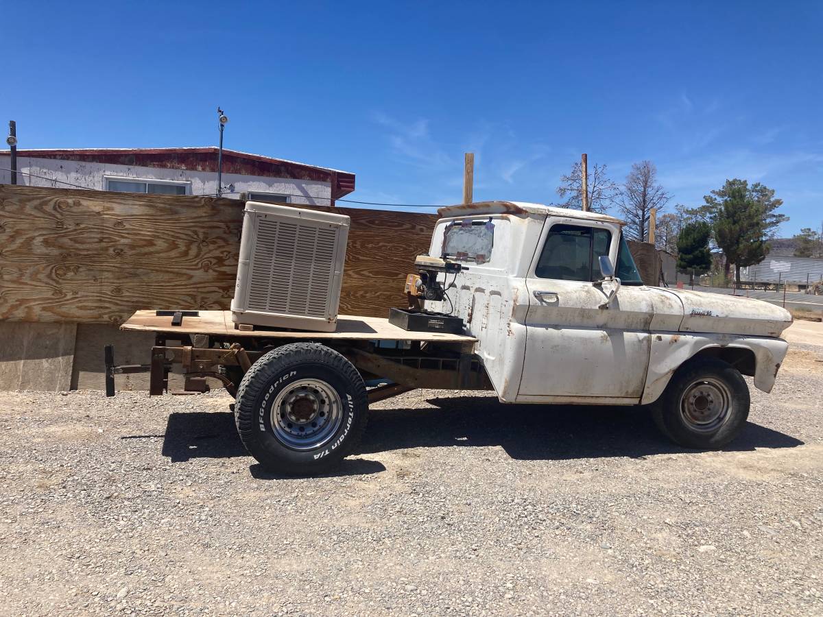 Chevy-apache-1961-3