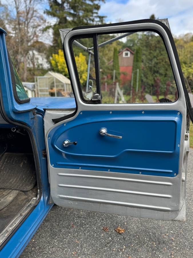 Chevy-apache-1961-8