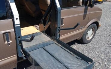 Chevy-astro-cargo-van-2000-11