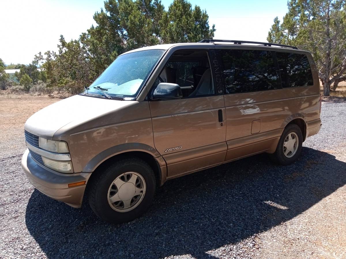 Chevy-astro-cargo-van-2000-16