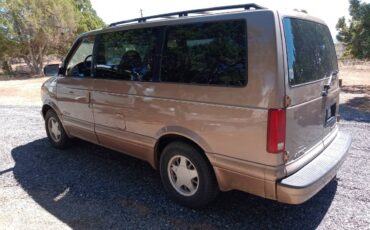 Chevy-astro-cargo-van-2000-4