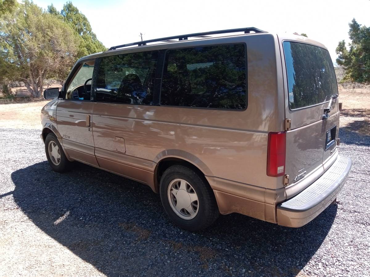 Chevy-astro-cargo-van-2000-4