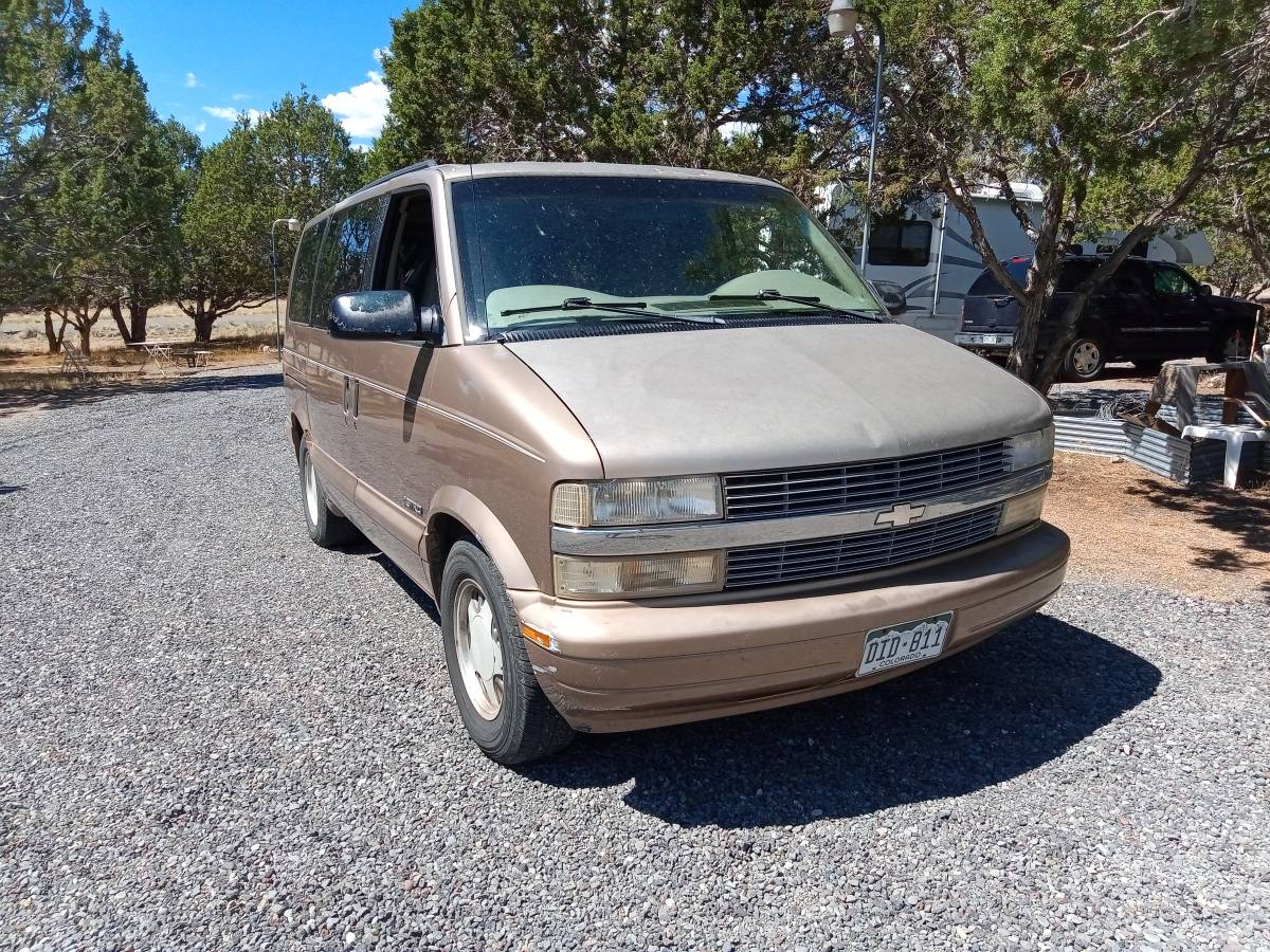 Chevy-astro-cargo-van-2000-5