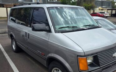 Chevy-astro-van-1993-grey
