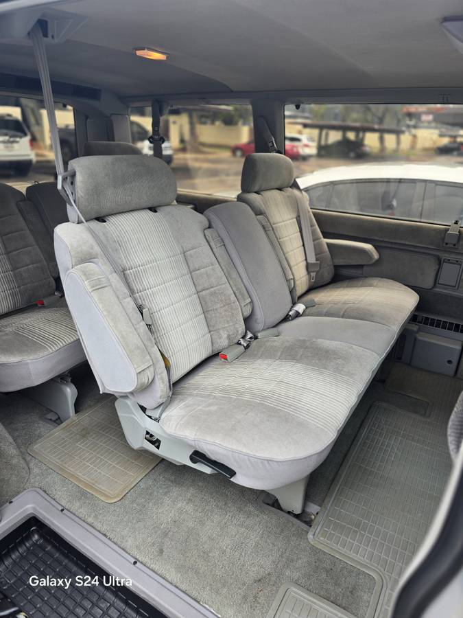 Chevy-astro-van-1993-grey-4