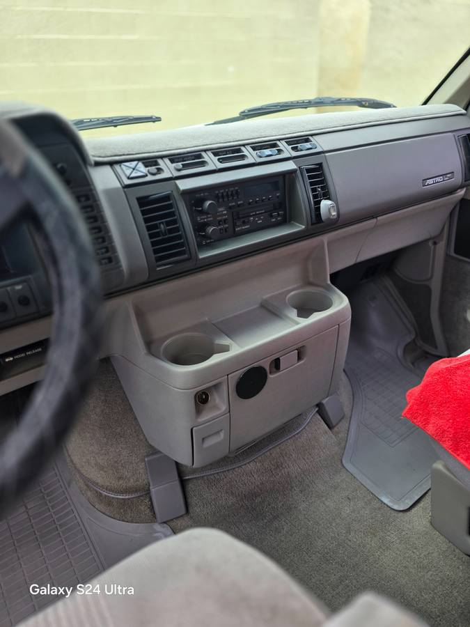 Chevy-astro-van-1993-grey-6