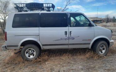 Chevy-astro-van-awd-1996-silver