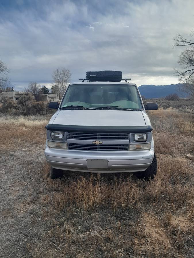 Chevy-astro-van-awd-1996-silver-9
