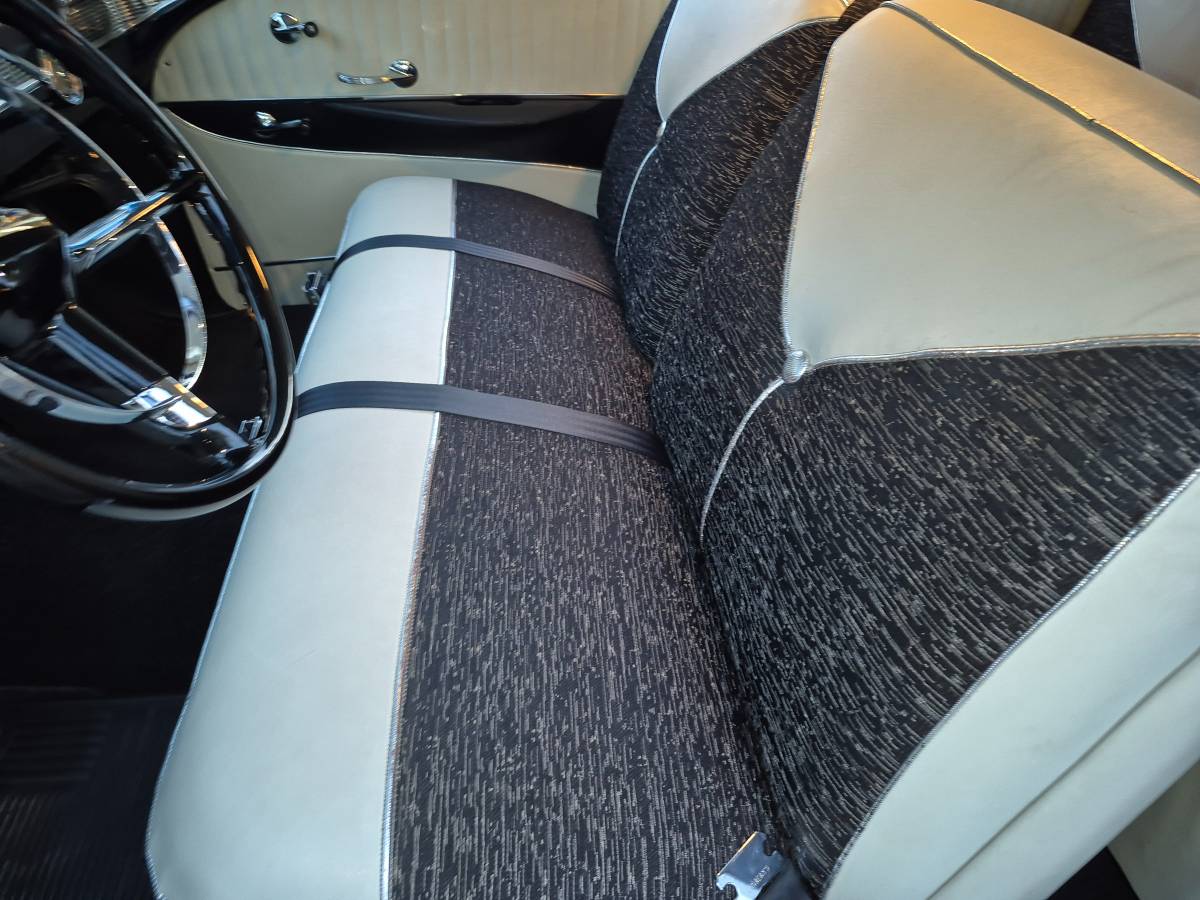 Chevy-belair-1956-custom-15