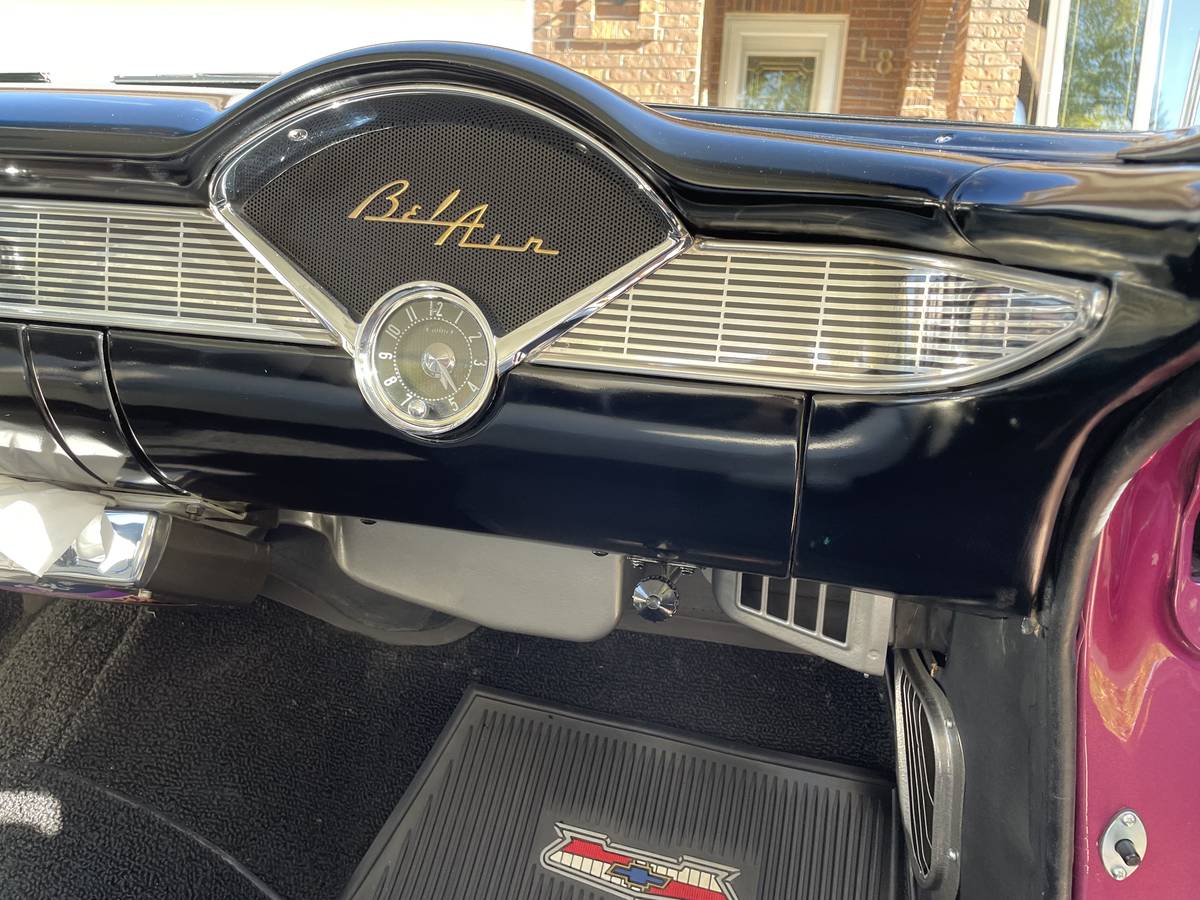 Chevy-belair-1956-custom-20