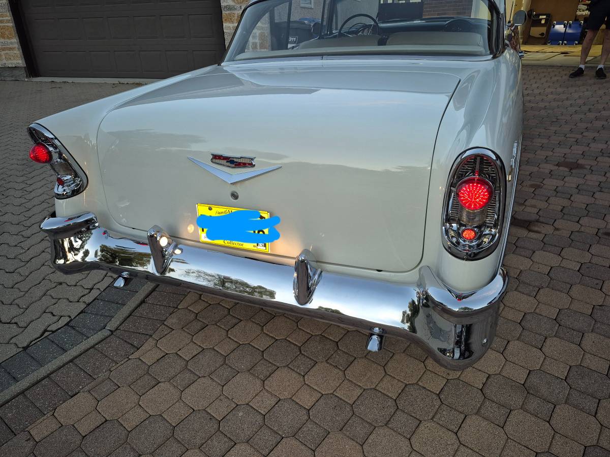 Chevy-belair-1956-custom-5