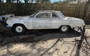 Chevy-biscayne-1962-white