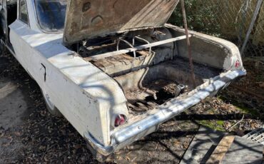 Chevy-biscayne-1962-white-5