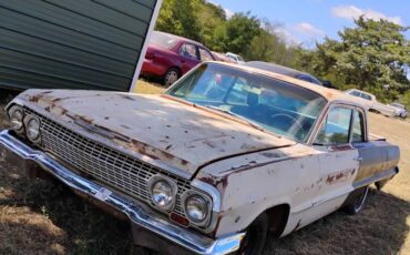 Chevy-biscayne-1963-white-12
