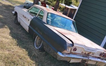 Chevy-biscayne-1963-white-14