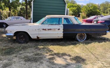 Chevy-biscayne-1963-white-2