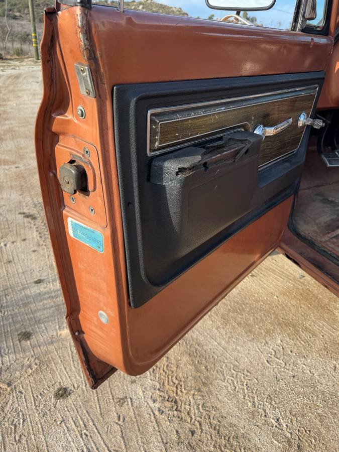 Chevy-blazer-1972-orange-19