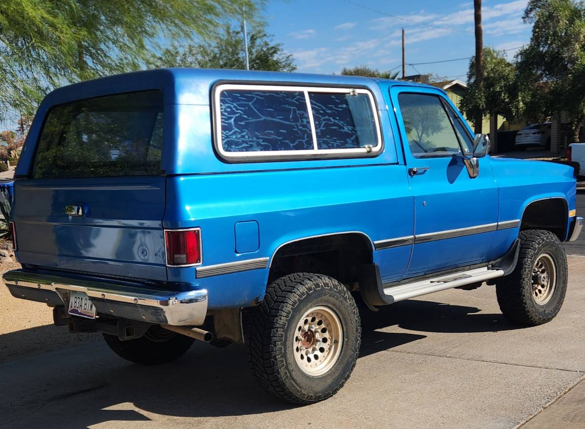 Chevy-blazer-1985-blue-12
