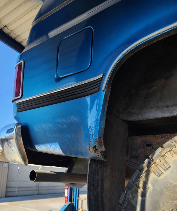 Chevy-blazer-1985-blue-16