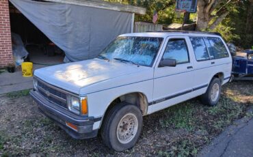 Chevy-blazer-1991-white-1