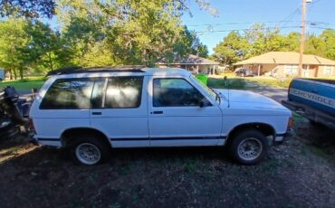 Chevy-blazer-1991-white