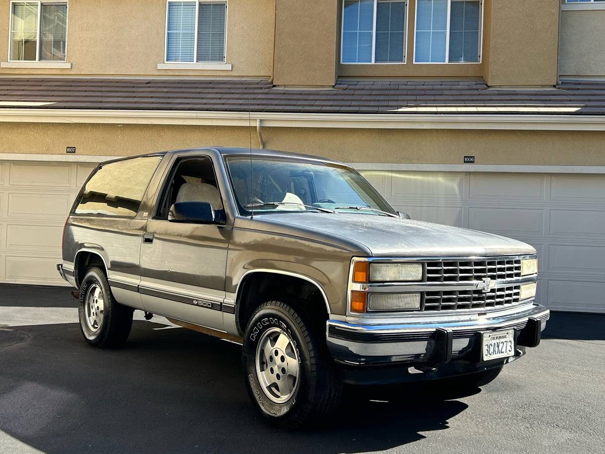 Chevy-blazer-1992-brown-3