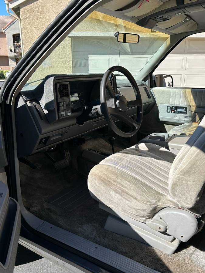 Chevy-blazer-1992-brown-4