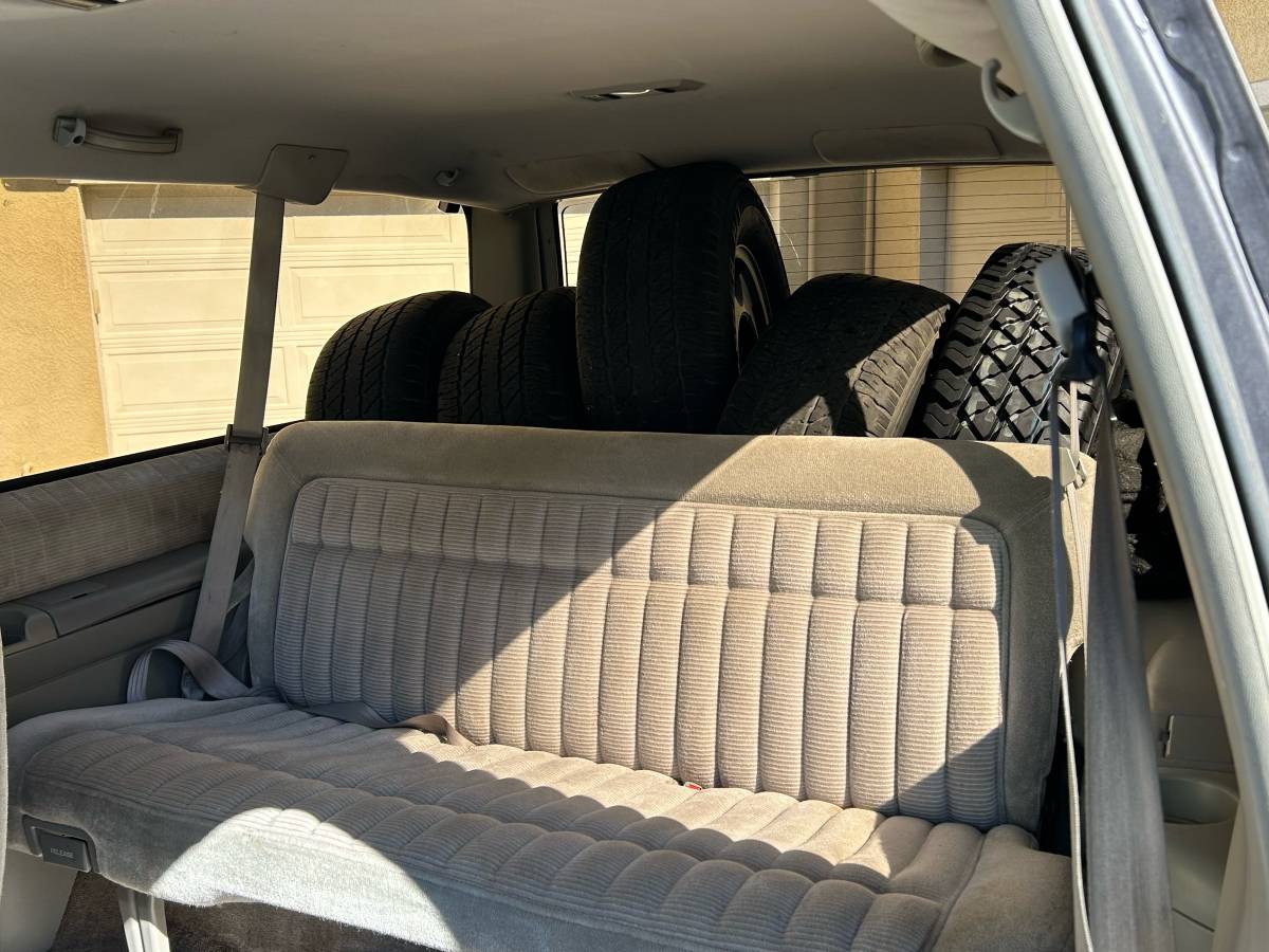 Chevy-blazer-1992-brown-5
