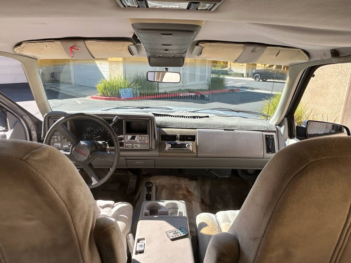 Chevy-blazer-1992-brown-6