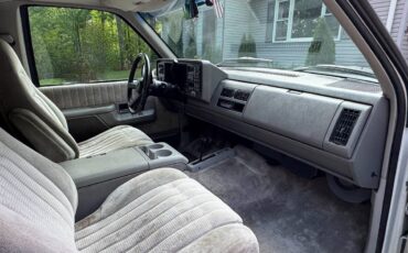 Chevy-blazer-1993-white-4