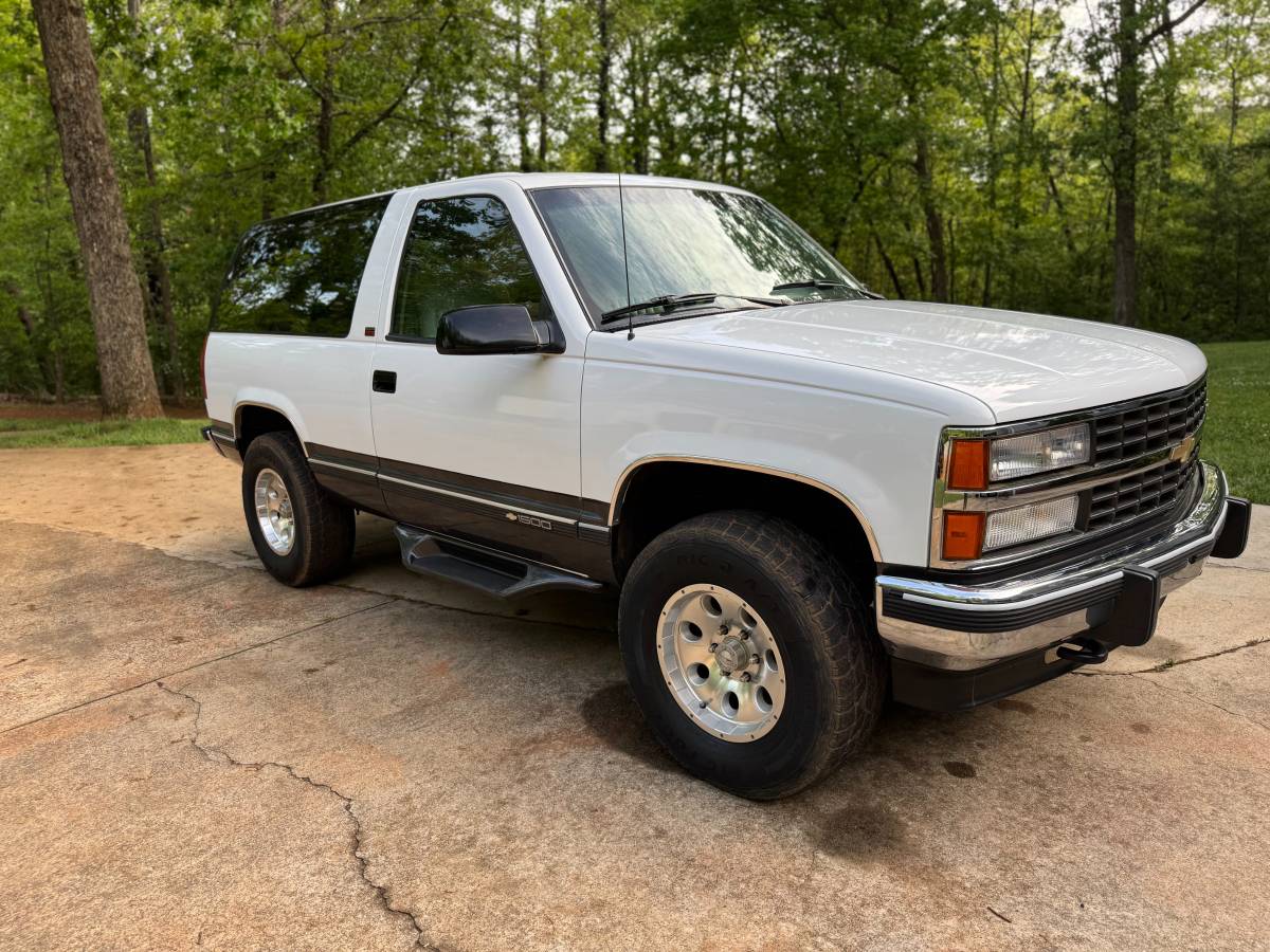 Chevy-blazer-1993-white-7