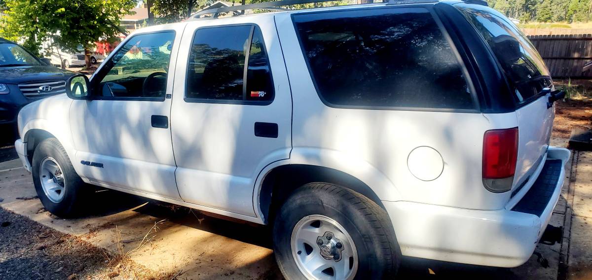 Chevy-blazer-1995-white-5
