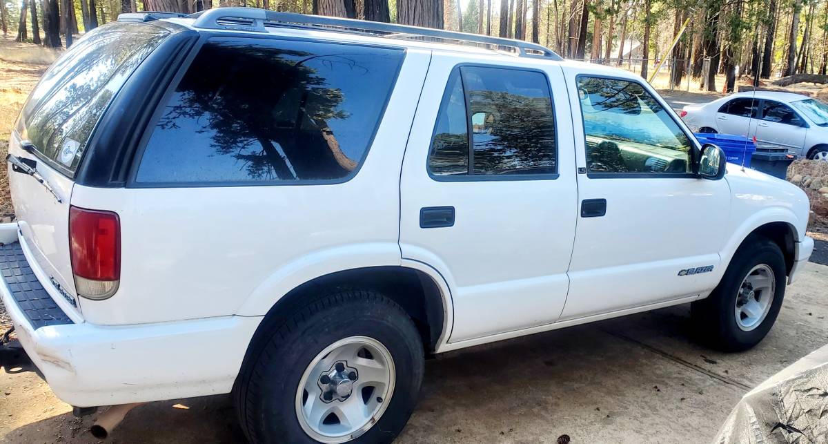 Chevy-blazer-1995-white-6