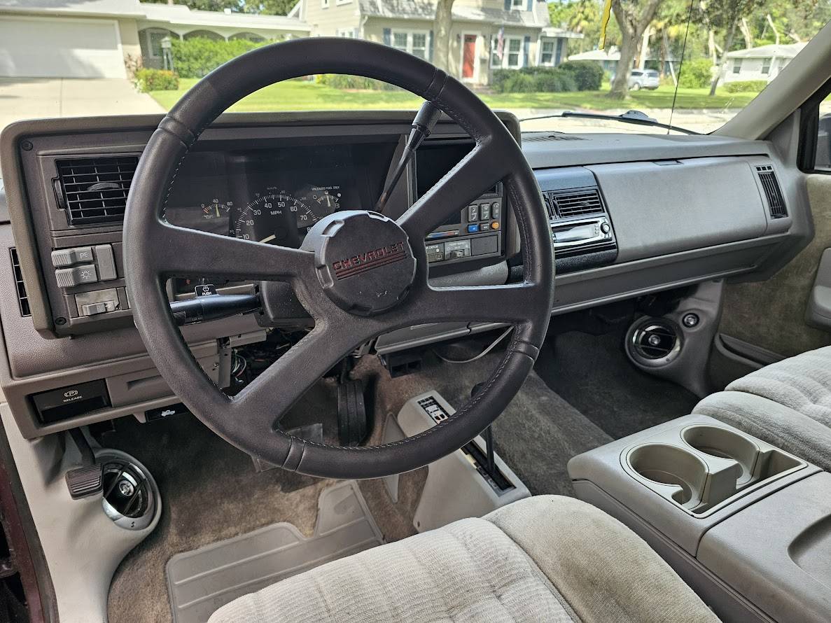 Chevy-blazer-2-door-4x4-1994-red-10