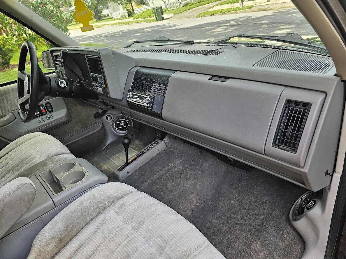 Chevy-blazer-2-door-4x4-1994-red-15
