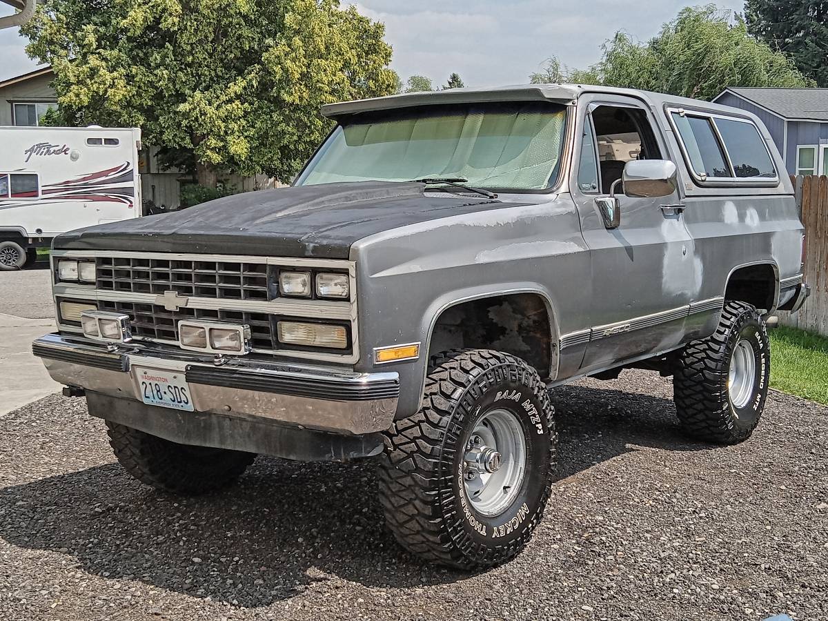 Chevy-blazer-4x4-k5-v10-square-body-1989-grey-1