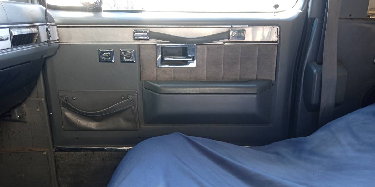 Chevy-blazer-4x4-k5-v10-square-body-1989-grey-4