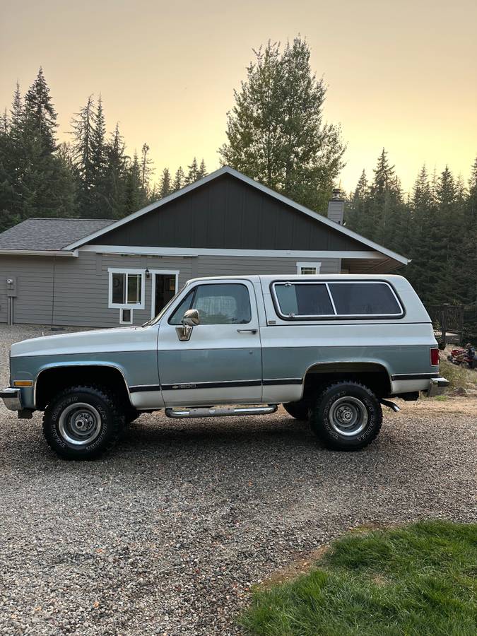 Chevy-blazer-diesel-1989-white-2