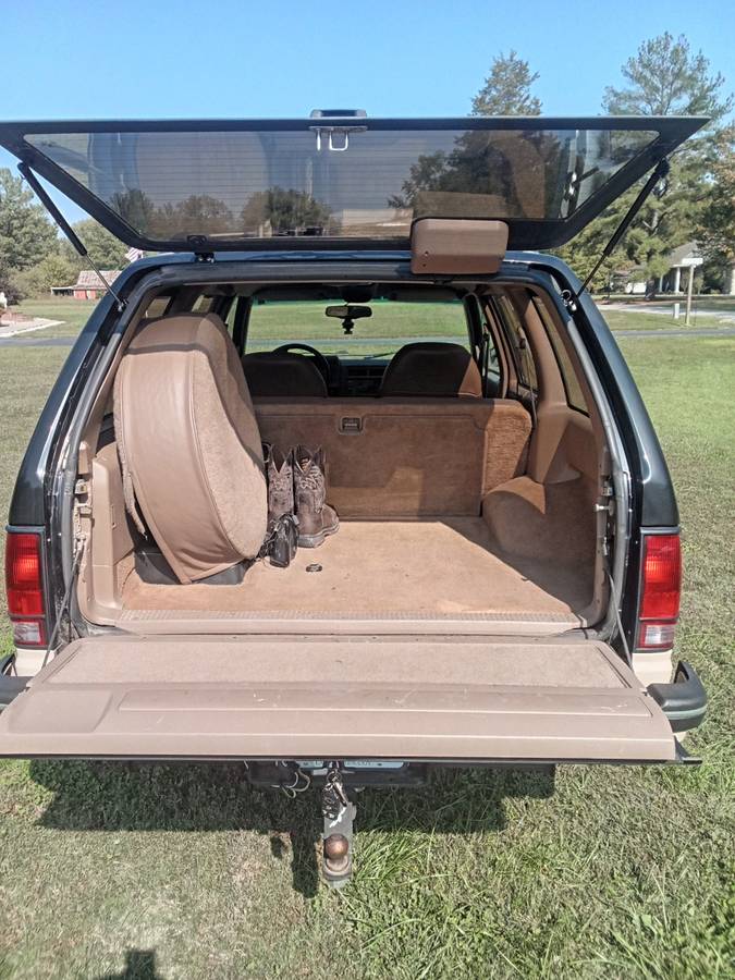 Chevy-blazer-lt-trim-4-by-4-1994-black-2