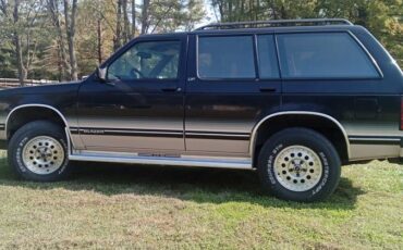Chevy-blazer-lt-trim-4-by-4-1994-black-3
