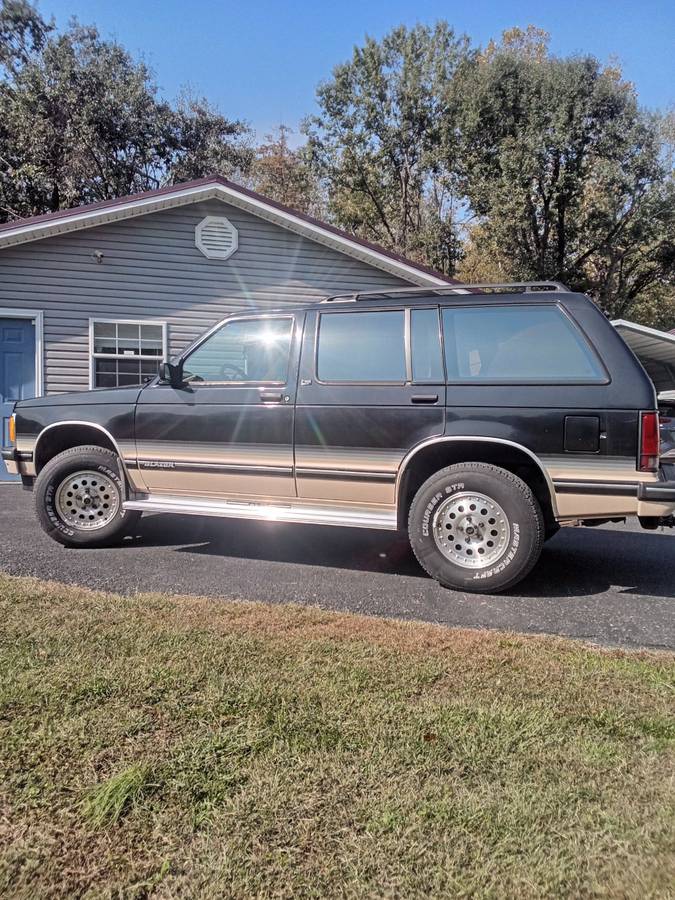 Chevy-blazer-lt-trim-4-by-4-1994-black-4