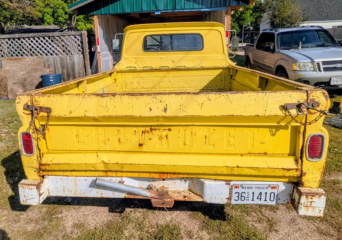 Chevy-c-10-1964-yellow-3