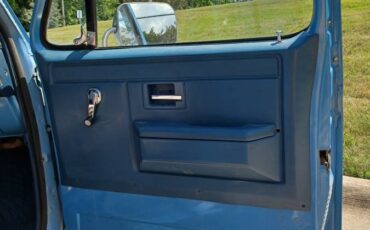 Chevy-c-10-silverado-square-body-1986-blue-13