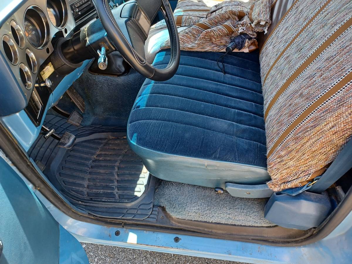 Chevy-c-10-silverado-square-body-1986-blue-16
