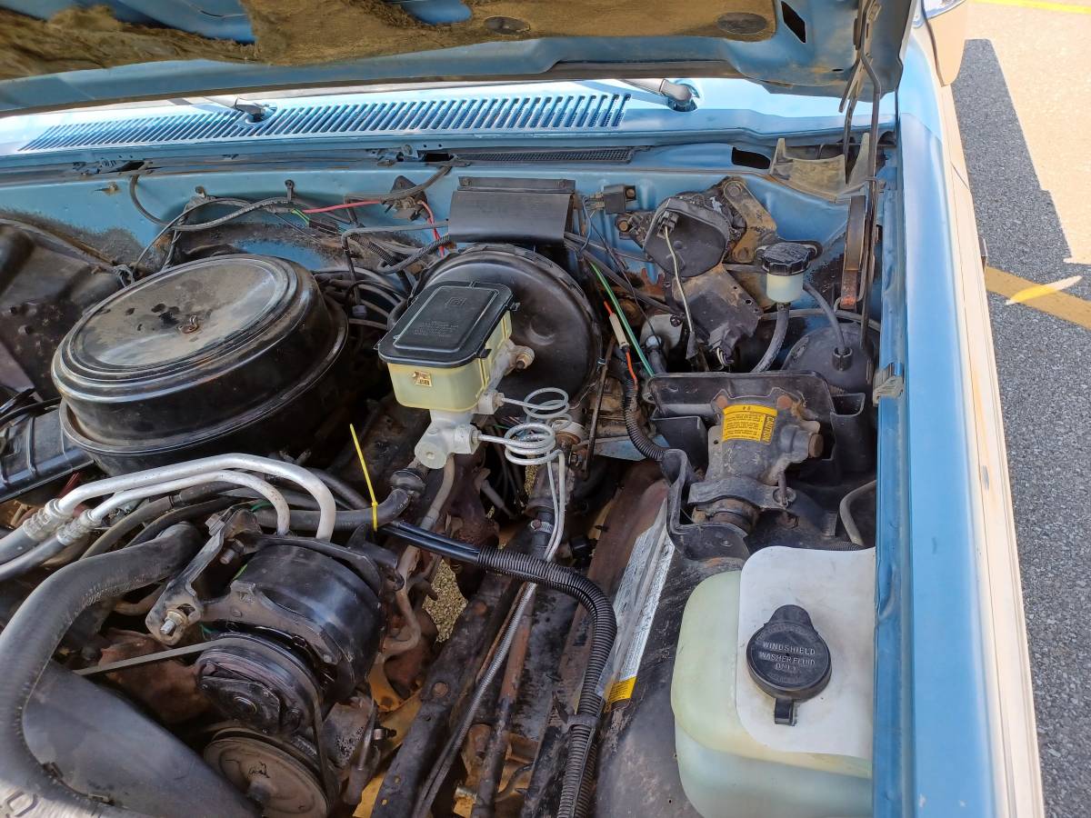 Chevy-c-10-silverado-square-body-1986-blue-19