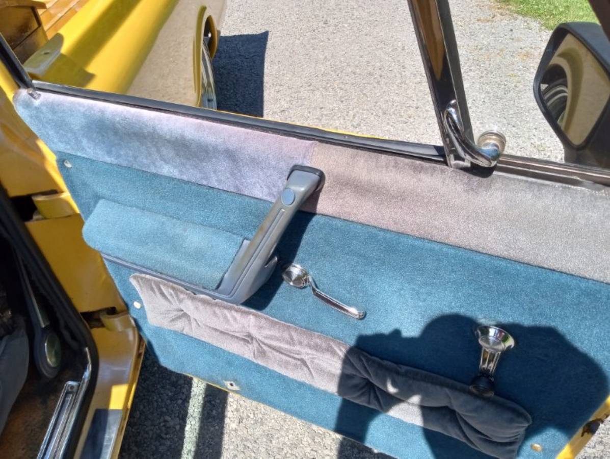 Chevy-c10-1971-custom-15